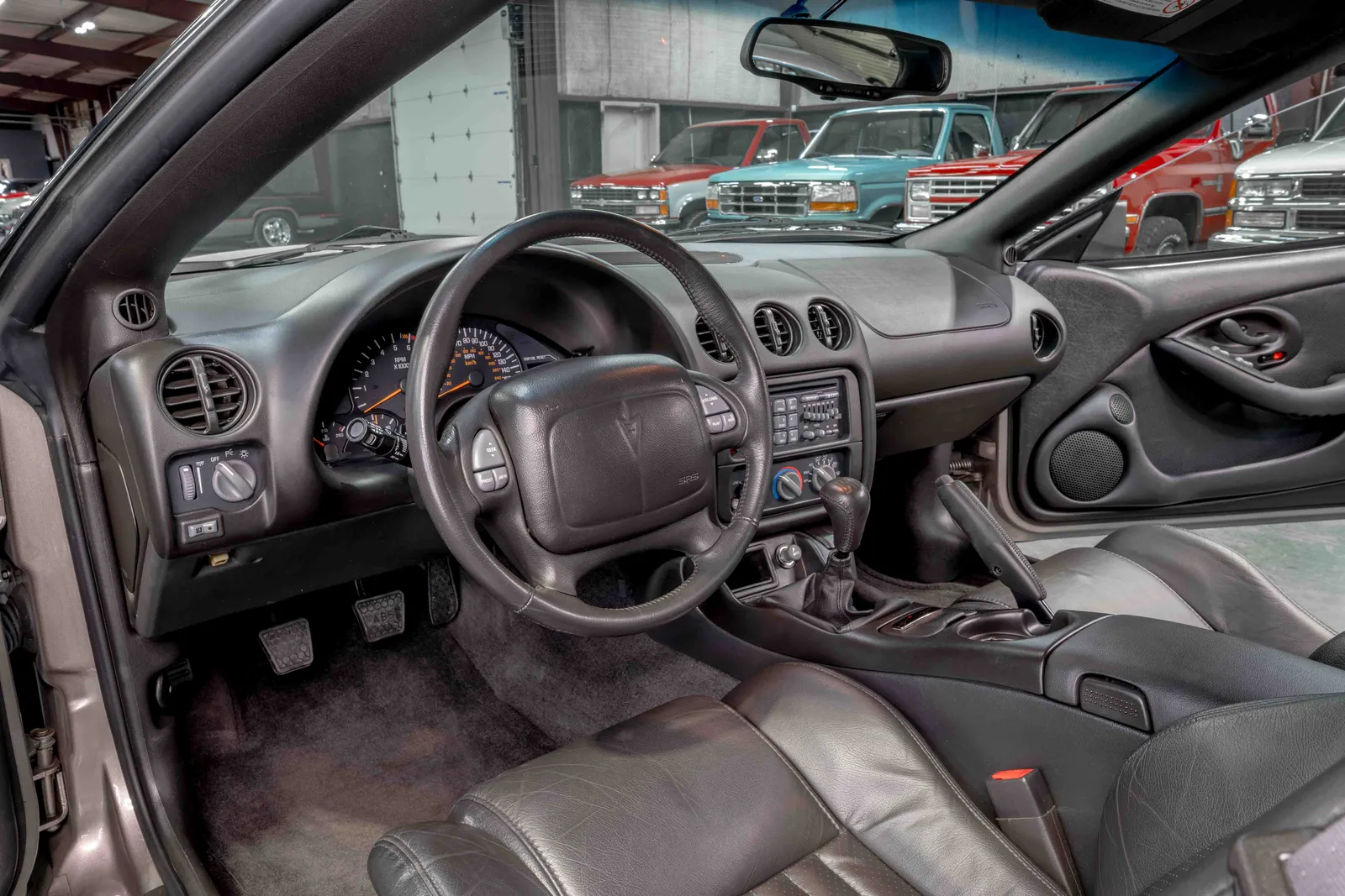 2000-Pontiac-Firehawk-Pewter Metallic-2G2FV22G2Y2149686-46.jpg